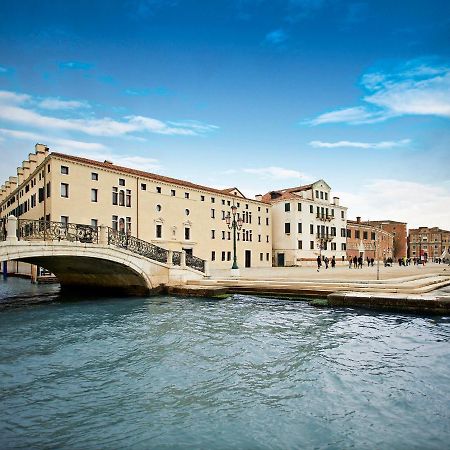 Ca'di Dio-Small Luxury Hotel Venezia Esterno foto The Ospedale della Pietà, where the girls were sent to live after their mother's death.