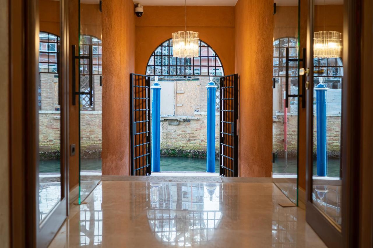 Ca'di Dio-Small Luxury Hotel Venezia Esterno foto Entrance to the hotel