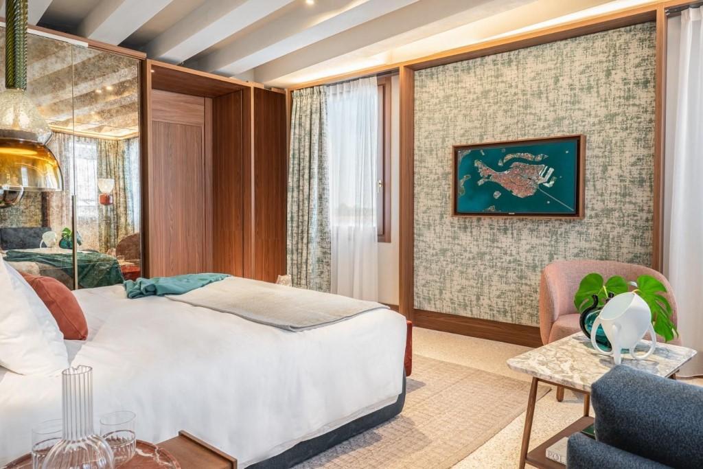 Ca'di Dio-Small Luxury Hotel Venezia Esterno foto A bedroom on board